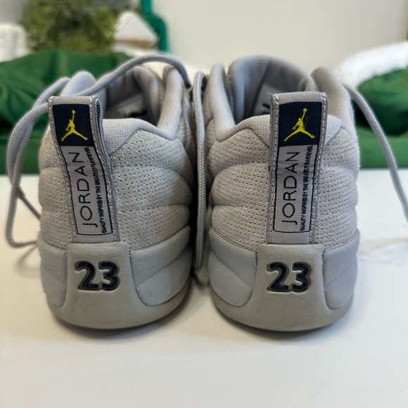 AIR JORDAN 12 RETRO LOW BG. Size 6.5Y. - Picture 6 of 10